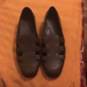 Shoes ( Hush Puppies )